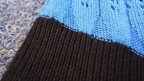 2013春夏新品 彩虹条纹V领针织镂空开衫，引领多彩风尚